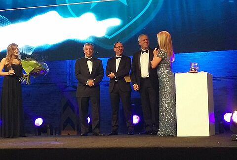 Koppert wint Hillenraad100 award voor beste familiebedrijf