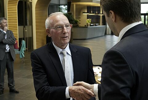 Negentigjarige Kees Snijders gaat met pensioen