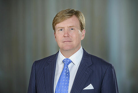 Koning bij viering 50-jarig jubileum Koppert Biological Systems