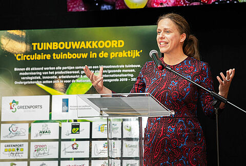 Minister Schouten van LNV ondertekent eerste Tuinbouwakkoord